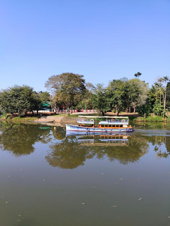 Akkara Homestay & Ayurveda Kottayam Exteriör bild